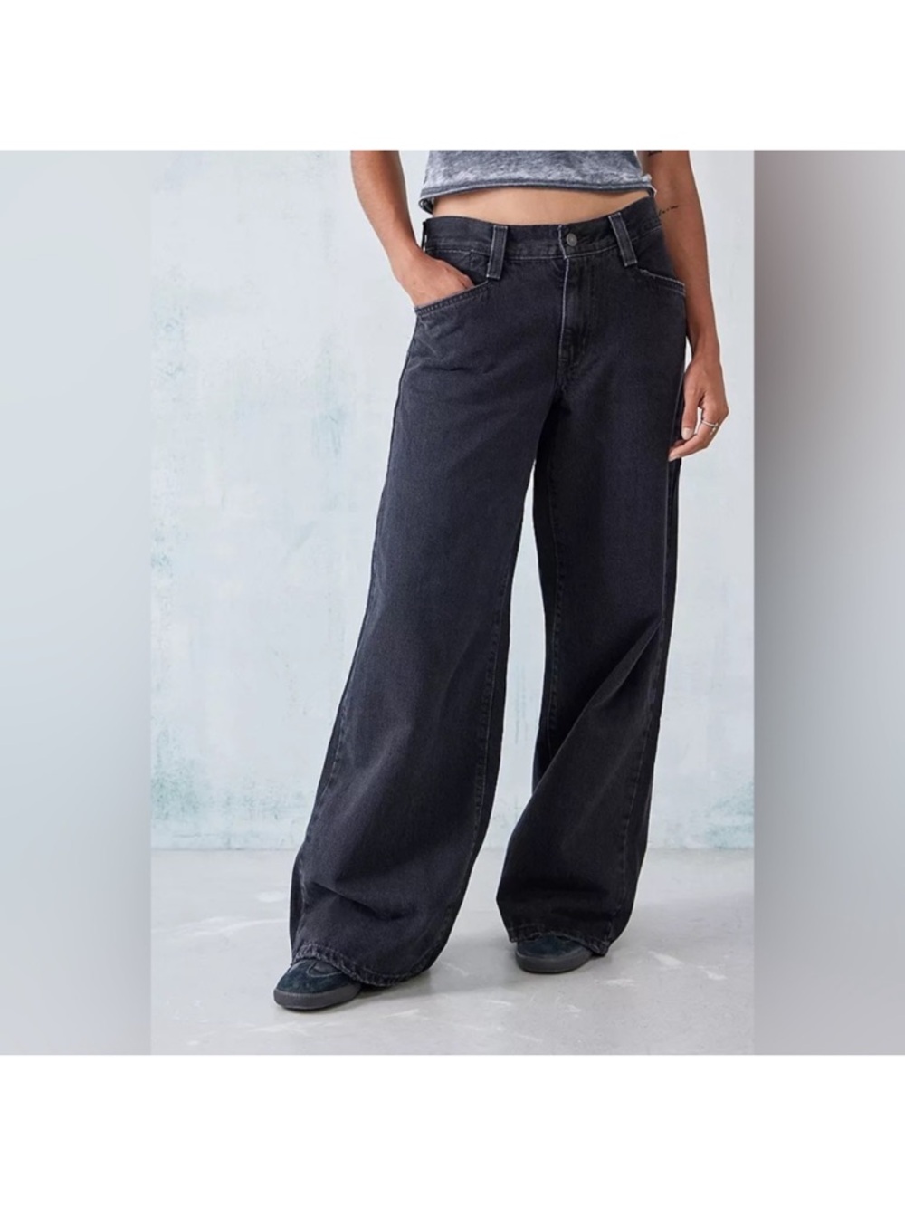 NWT 94 Baggy Levi’s Black Wide Leg Flare Jeans Sz 27